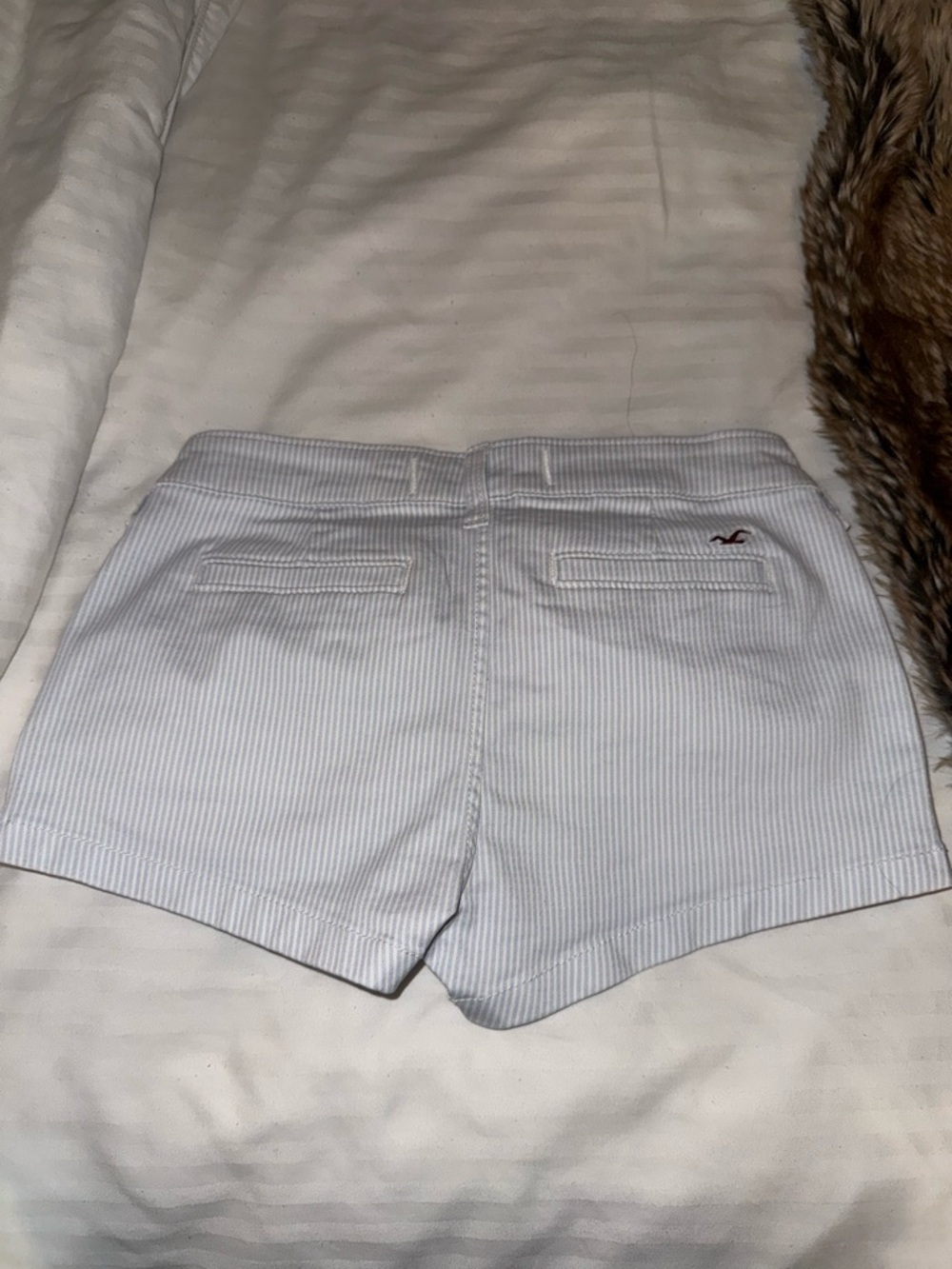 Hollister Women's Light Blue Pinstripe Low-Rise Shorts